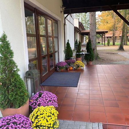 Hotel Restauracja Cztery Pory Roku Orneta Екстериор снимка