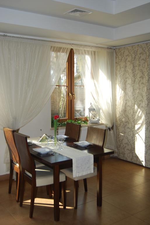 Hotel Restauracja Cztery Pory Roku Orneta Екстериор снимка